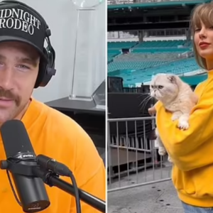 Taylor Swift appears to wear Travis Kelce’s sweatshirt as she kicks off Eras Tour’s final leg without him Taylor Swift appears to wear Travis Kelce’s sweatshirt as she kicks off Eras Tour’s final leg without him